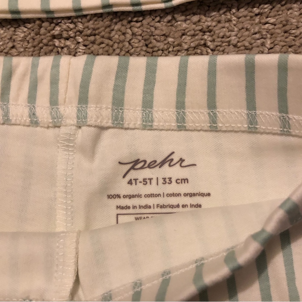 Snug fit two piece short sleeve and short pj set - Pehr 4-5 T - Picture 5 of 7